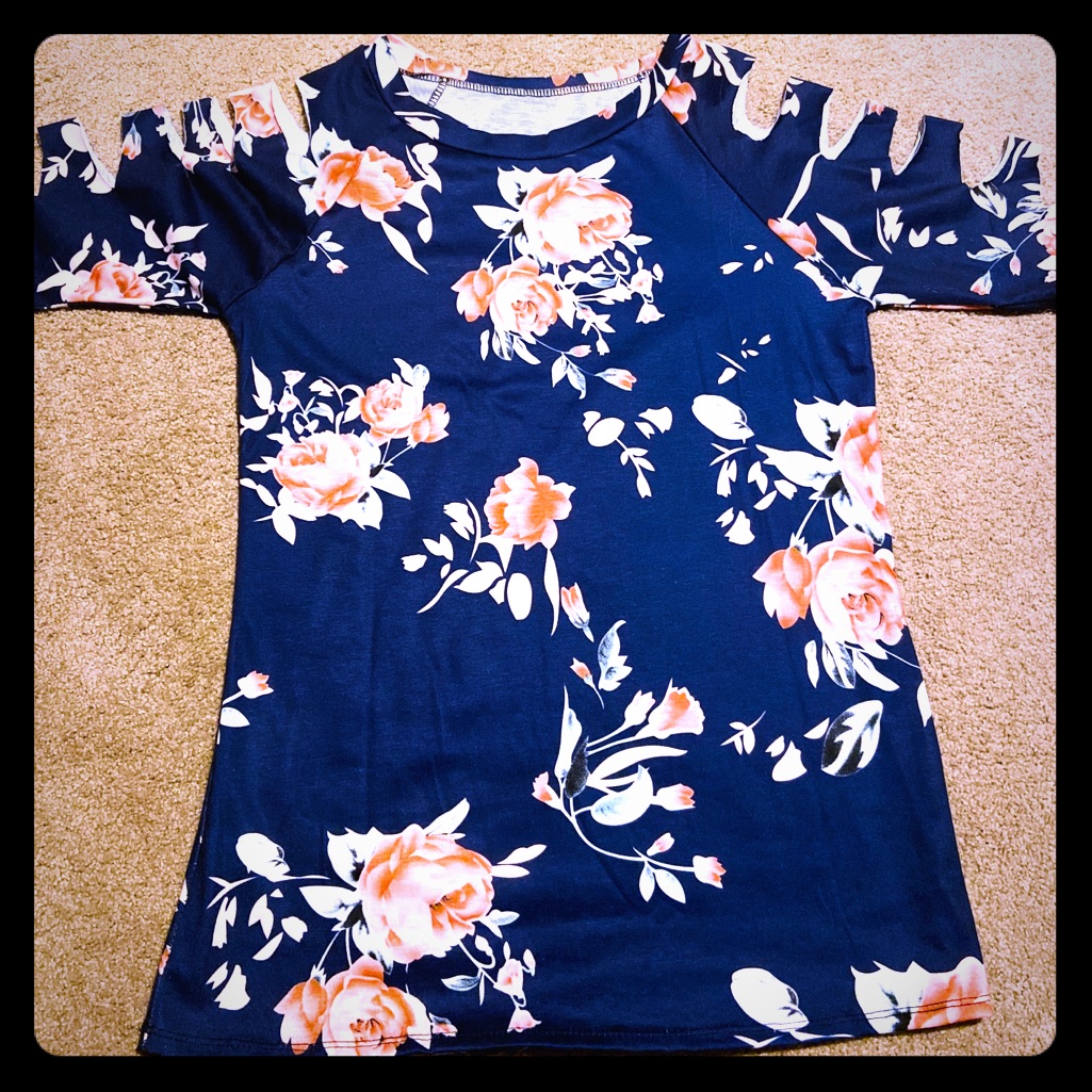 3/4 Length Cut Out Sleeve Top